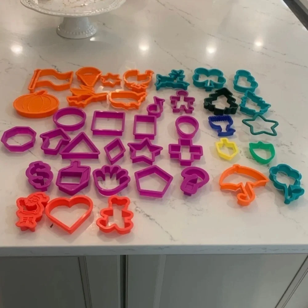 39 piece cookie cutter set